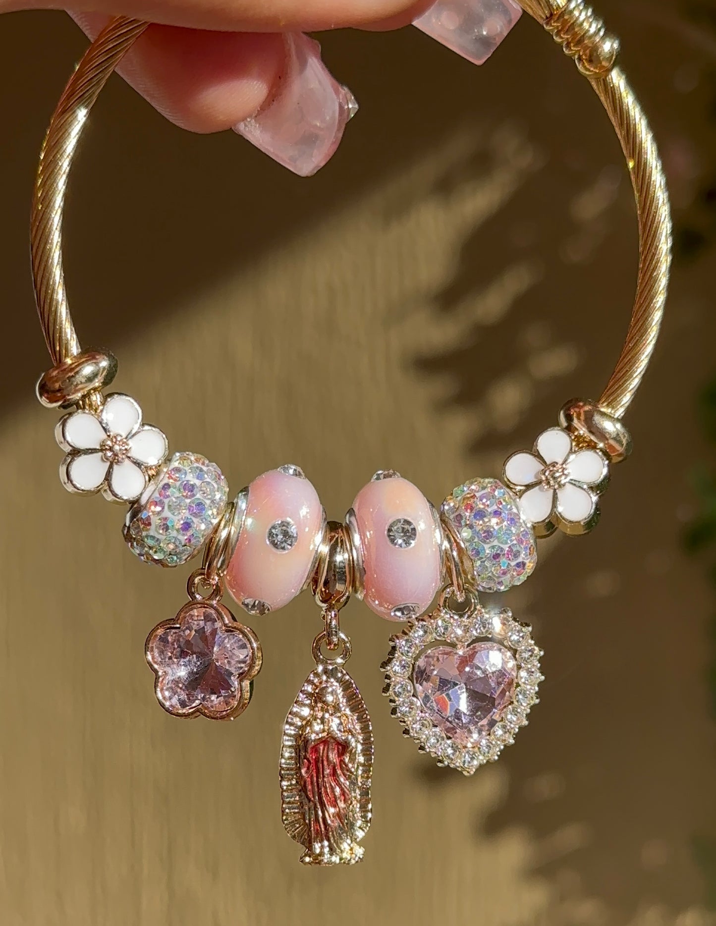 Virgencita Flores | Brazalete Charms