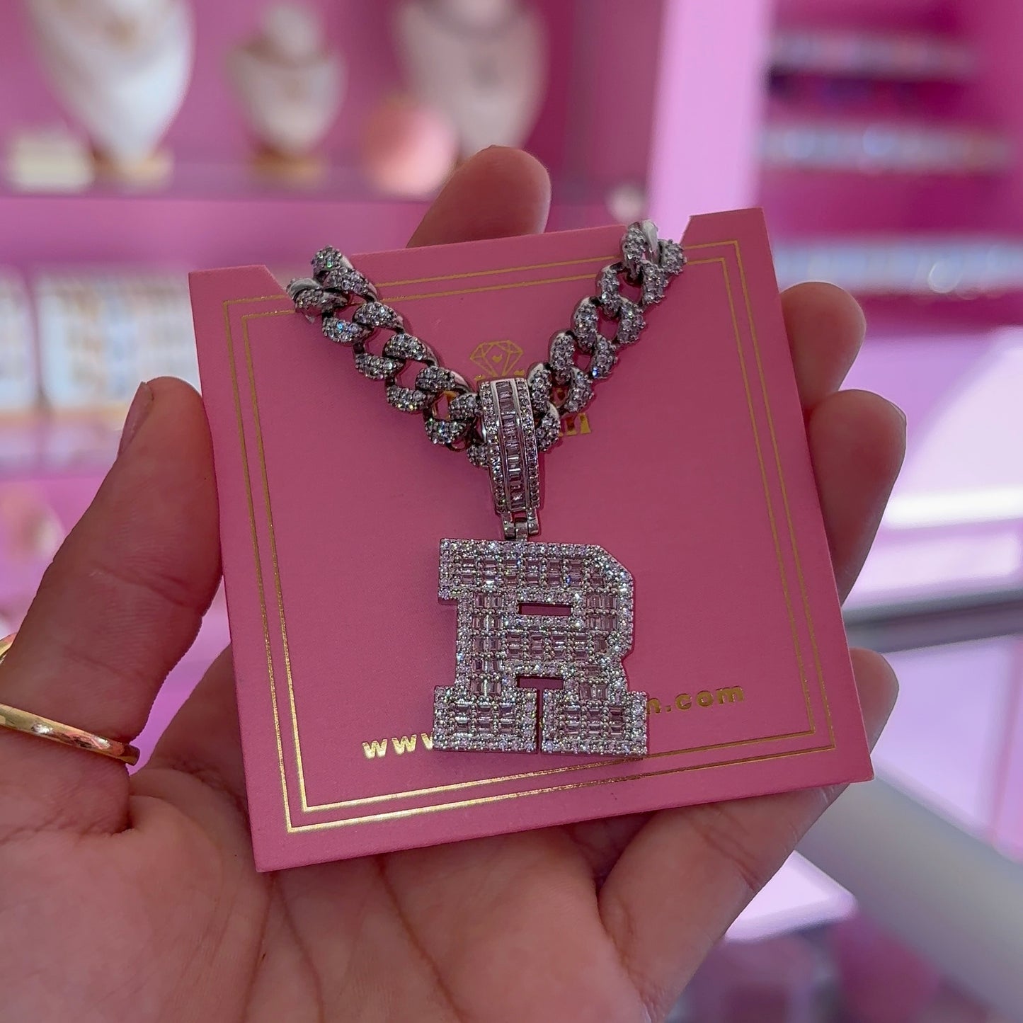 Inicial BOSSY | Collar